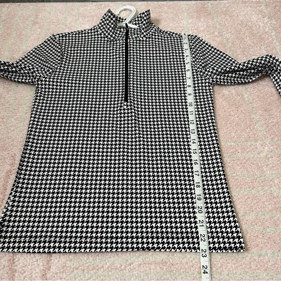 Lou & Grey Houndstooth Half Zip Pullover Athleisure Top Size Small Black White - Picture 10 of 11